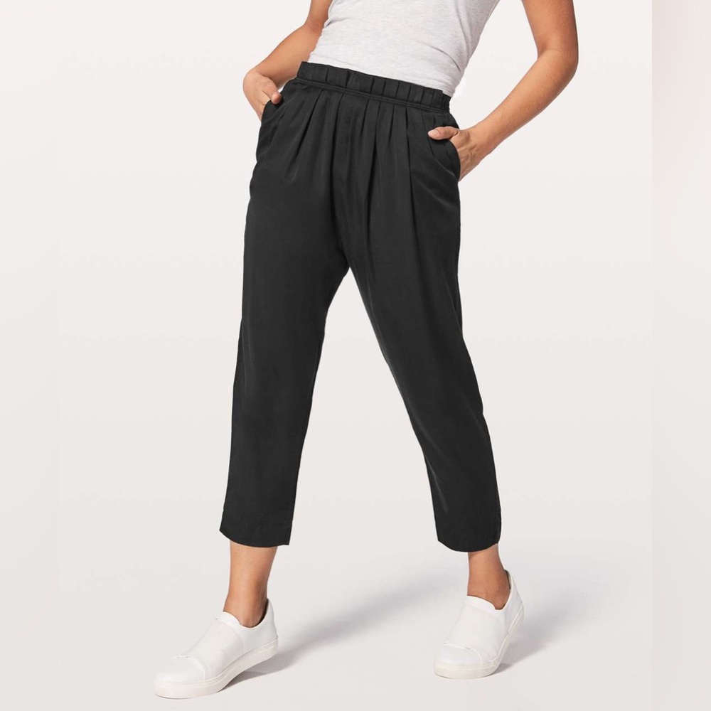 Pleated pant